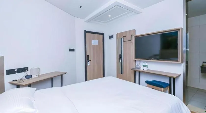 GreenTree Inn Beijing Chaoyang District Shilihe Subway Station Express Hotel