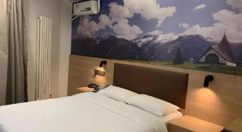 Bed in GreenTree Inn Beijing Chaoyang District Shilihe Subway Station Express Hotel Bed in GreenTree Inn Beijing Chaoyang District Shilihe Subway Station Express Hotel