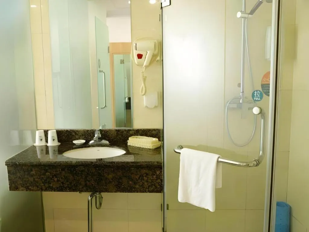 GreenTree Inn Beijing Chaoyang District Shilihe Subway Station Express Hotel