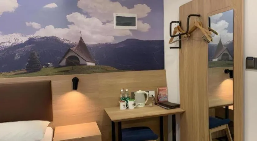 Bed in GreenTree Inn Beijing Chaoyang District Shilihe Subway Station Express Hotel