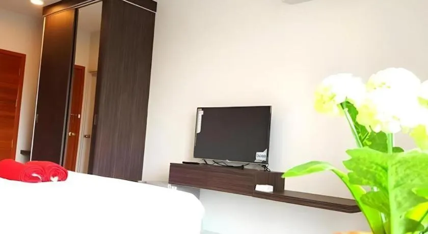 Bed in THE ALL 24 Luxury Residence