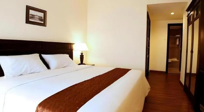 Bed in Colonial Hotel Makassar