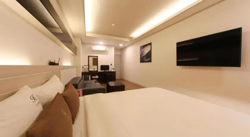 Bed in H Hotel Bed in H Hotel