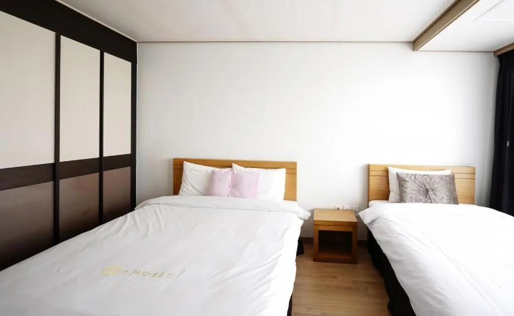 Bed in Swansea Resort