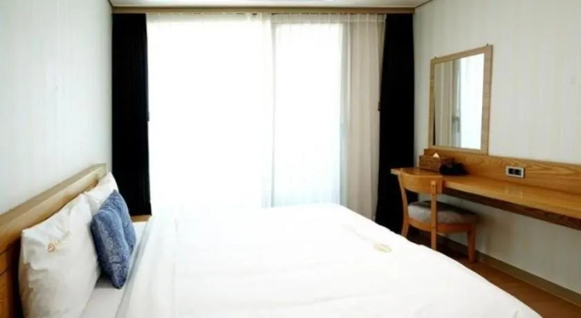 Bed in Swansea Resort