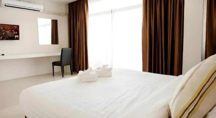 Bed in The Viewpoint Hotel