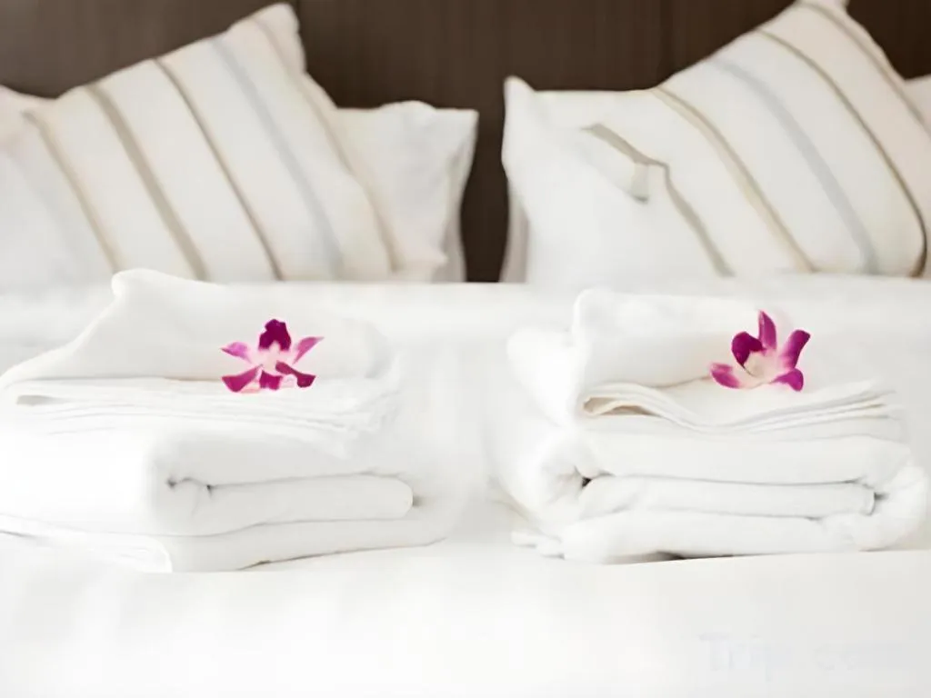 Bed in The Viewpoint Hotel