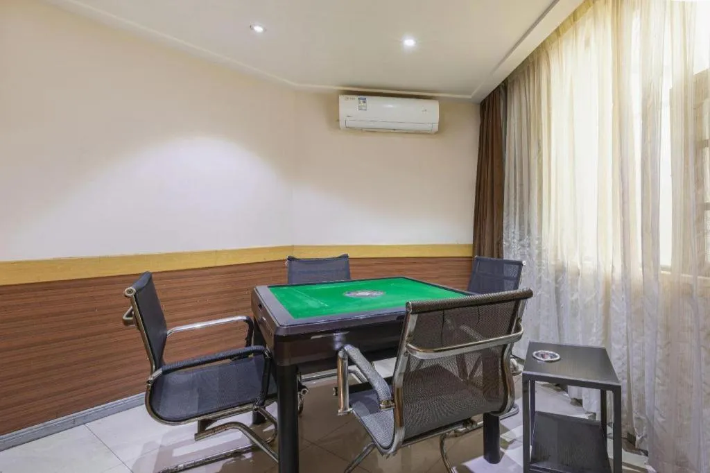 City Comfort Inn Huanggang Baota Avenue