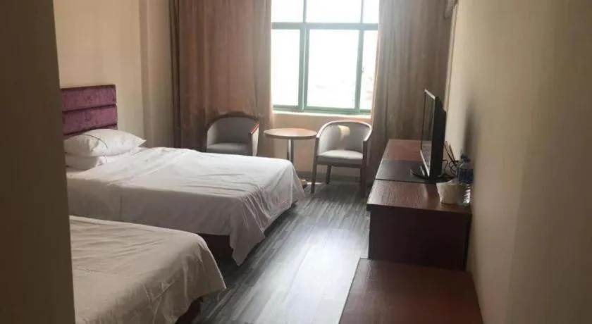 Bed in City Comfort Inn Huanggang Baota Avenue