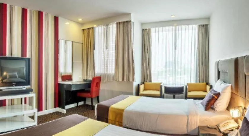 Bed in Thamrongin Hotel