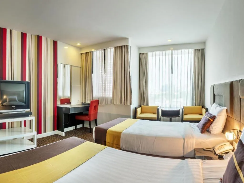 Bed in Thamrongin Hotel