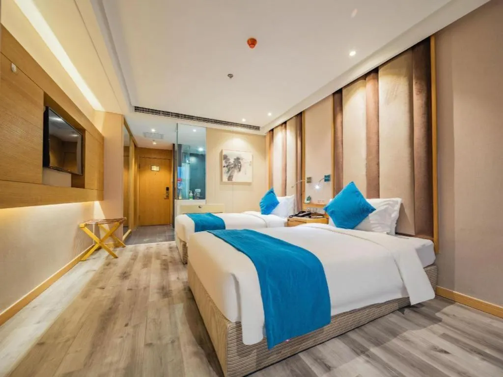 Bed in Xian Leica Hotel