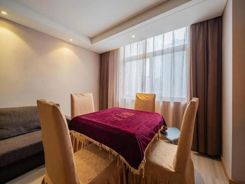 Bed in Xian Leica Hotel