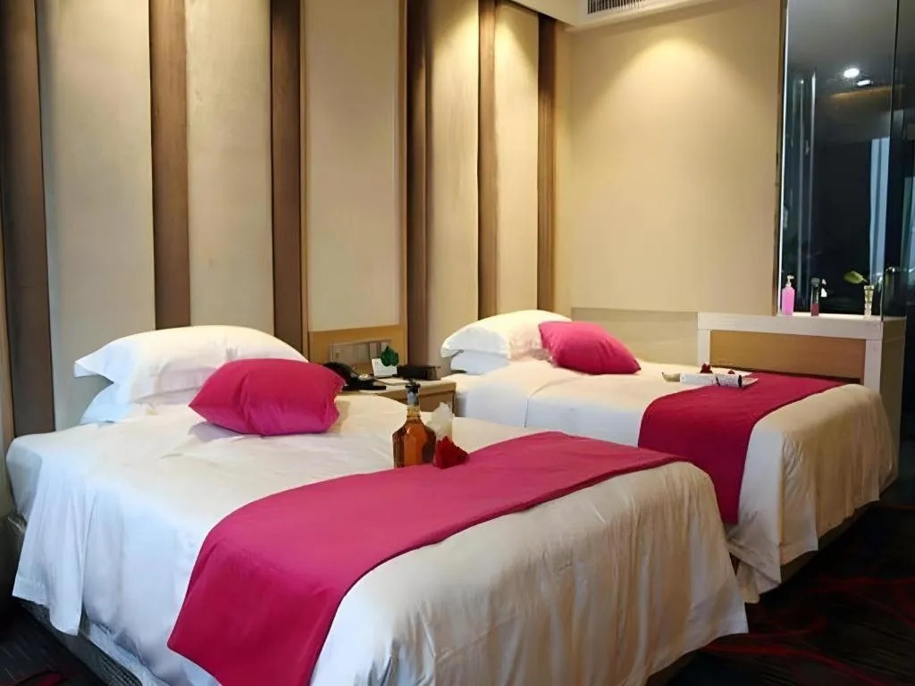 Bed in Xian Leica Hotel