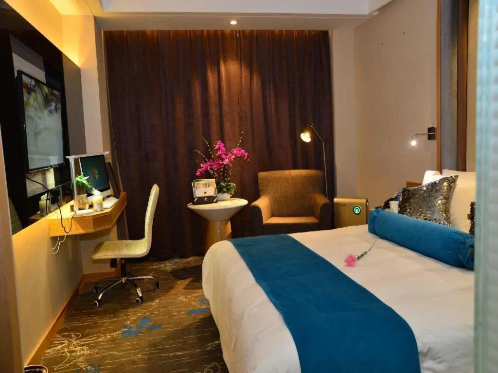 Bed in Xian Leica Hotel