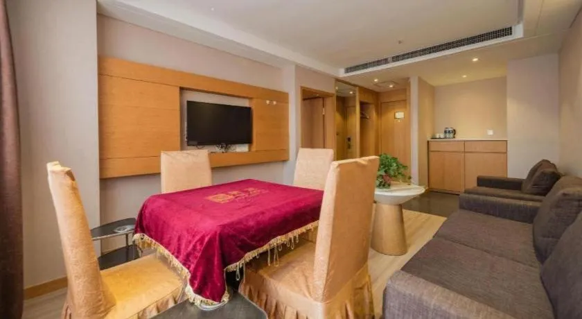 Bed in Xian Leica Hotel