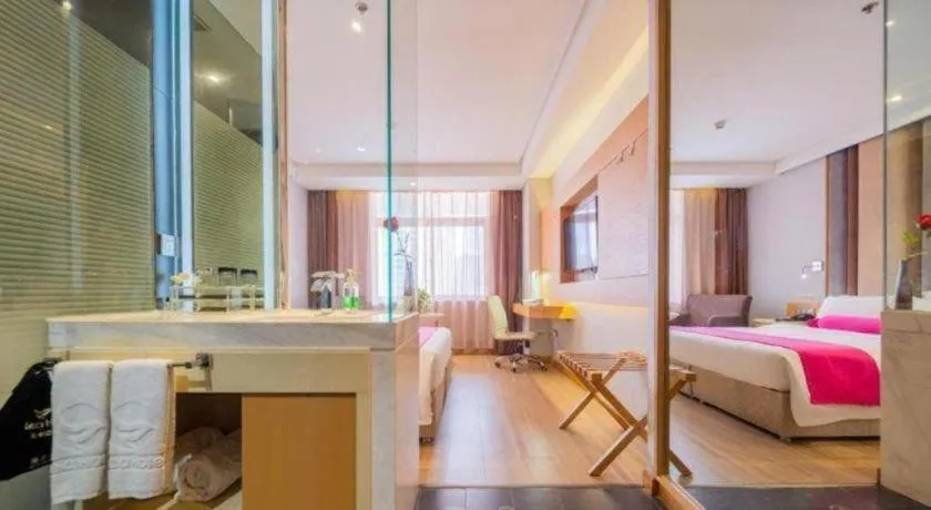 Bed in Xian Leica Hotel