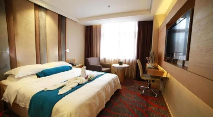 Bed in Xian Leica Hotel