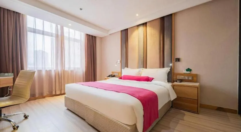 Bed in Xian Leica Hotel