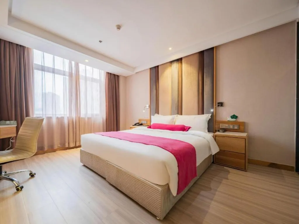 Bed in Xian Leica Hotel