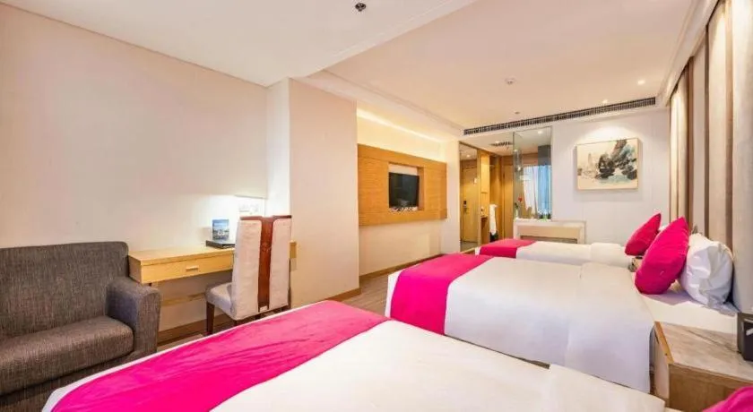 Bed in Xian Leica Hotel