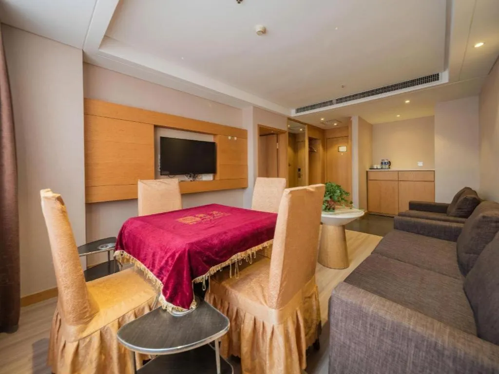 Bed in Xian Leica Hotel