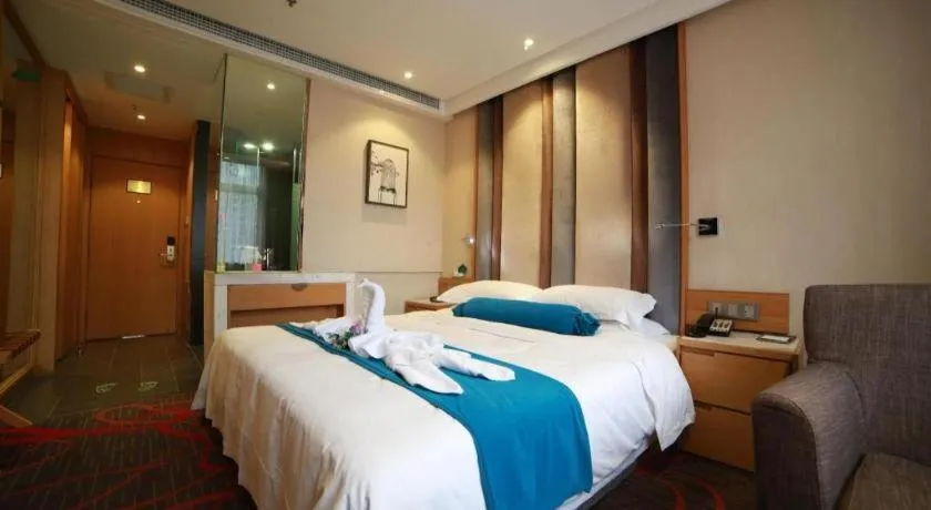 Bed in Xian Leica Hotel