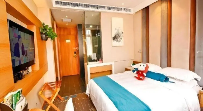 Bed in Xian Leica Hotel