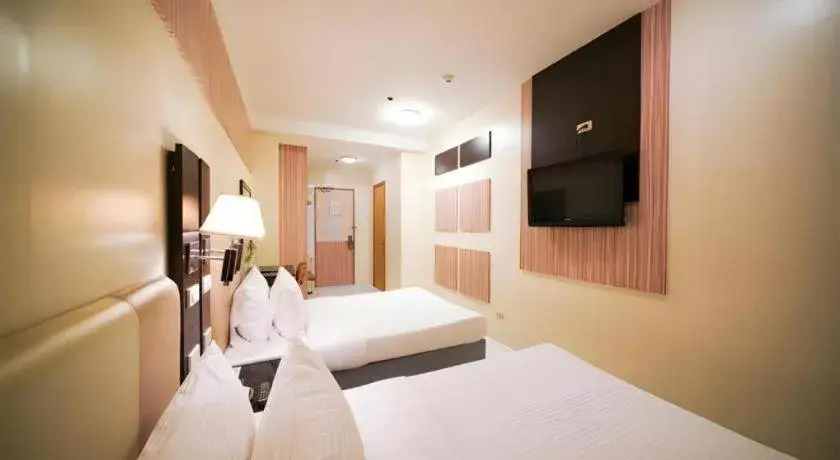 Bed in Majestic Hotel Manila - Formerly Octagon Mansion Hotel Manila Bed in Majestic Hotel Manila - Formerly Octagon Mansion Hotel Manila