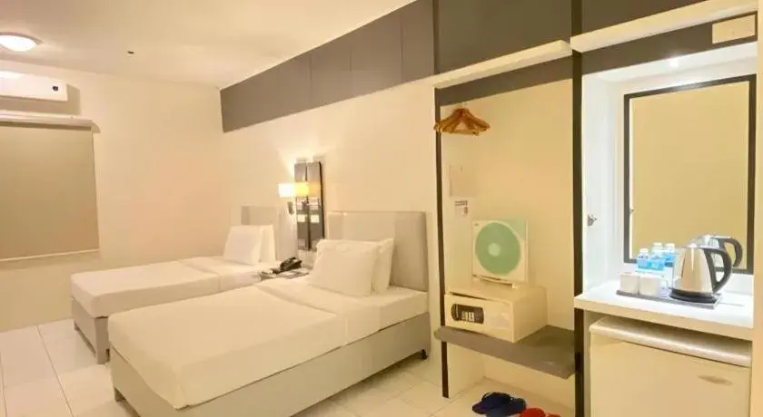 Bed in Majestic Hotel Manila - Formerly Octagon Mansion Hotel Manila Bed in Majestic Hotel Manila - Formerly Octagon Mansion Hotel Manila