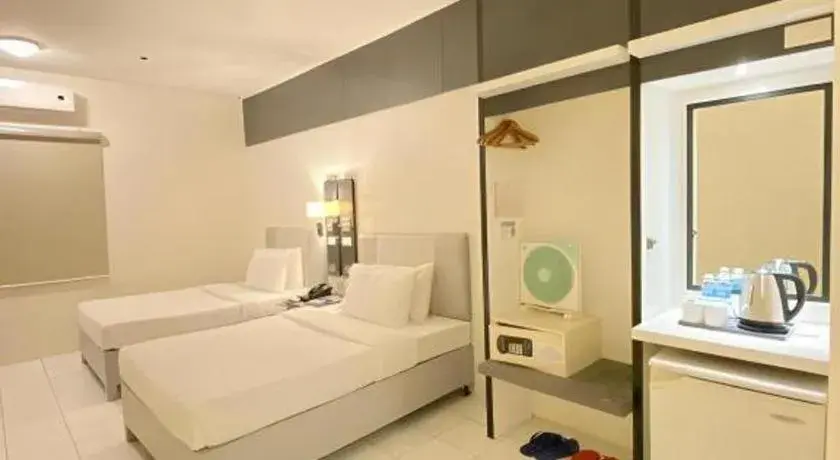 Bed in Majestic Hotel Manila - Formerly Octagon Mansion Hotel Manila Bed in Majestic Hotel Manila - Formerly Octagon Mansion Hotel Manila