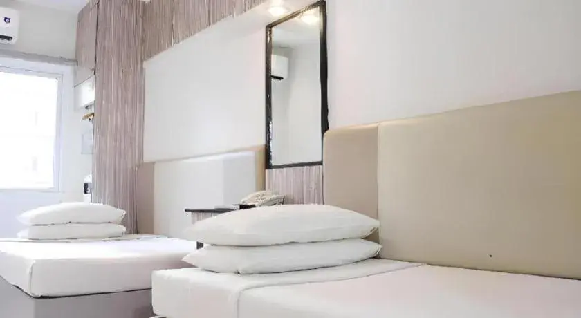 Bed in Majestic Hotel Manila - Formerly Octagon Mansion Hotel Manila Bed in Majestic Hotel Manila - Formerly Octagon Mansion Hotel Manila