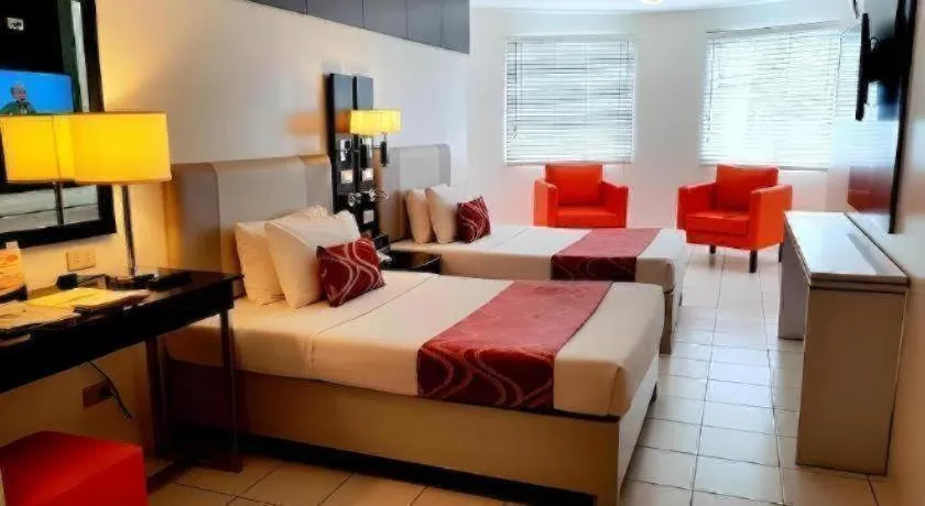 Bed in Majestic Hotel Manila - Formerly Octagon Mansion Hotel Manila