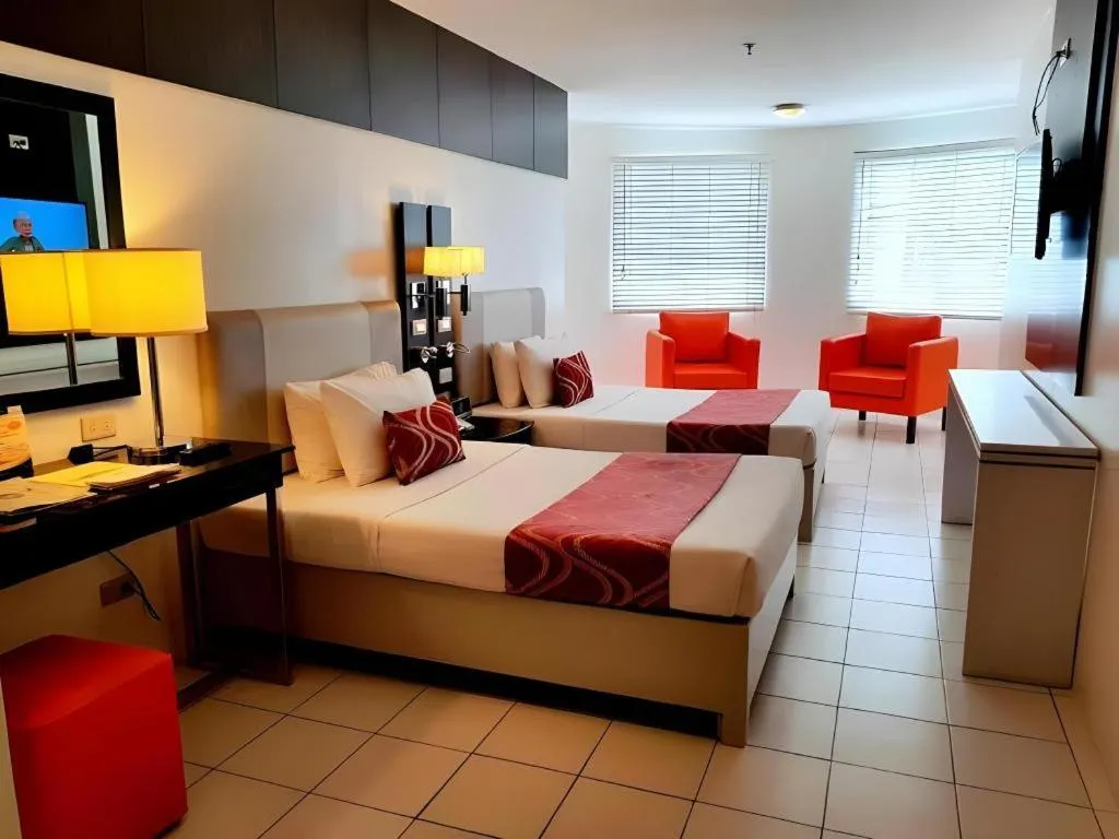 Bed in Majestic Hotel Manila - Formerly Octagon Mansion Hotel Manila