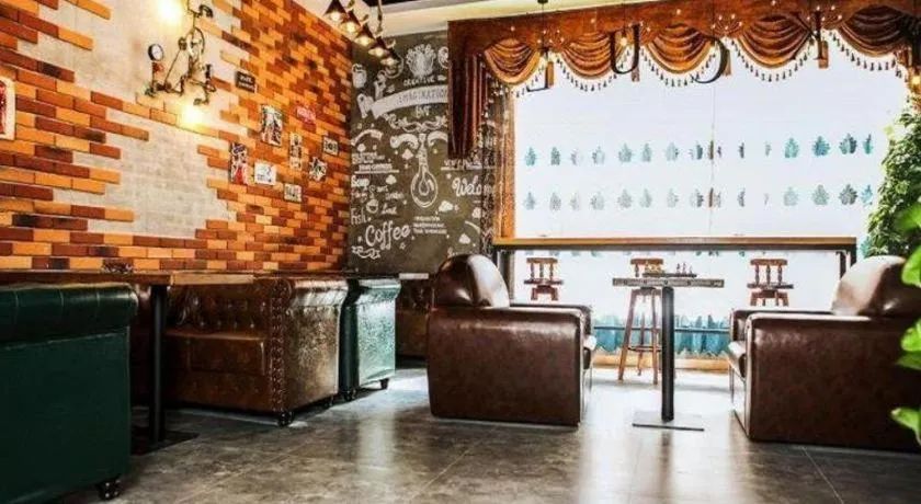 James Joyce Coffetel Xi'an Lingtong The Terracotta Army Huaqingchi University Town Metro Station