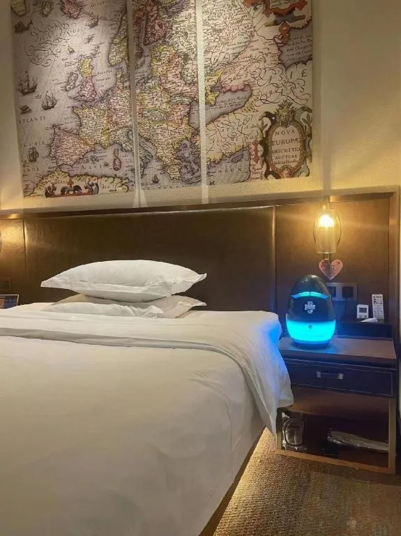 Bed in James Joyce Coffetel Xi'an Lingtong The Terracotta Army Huaqingchi University Town Metro Station