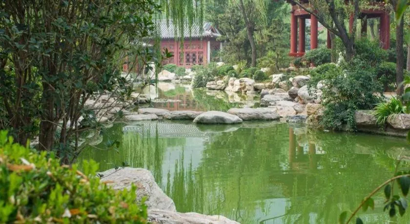 James Joyce Coffetel Xi'an Lingtong The Terracotta Army Huaqingchi University Town Metro Station