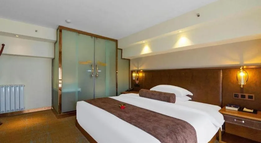 Bed in James Joyce Coffetel Xi'an Lingtong The Terracotta Army Huaqingchi University Town Metro Station