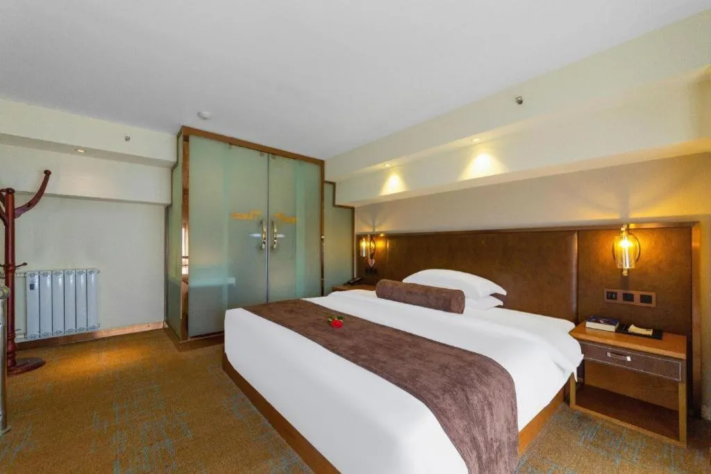 Bed in James Joyce Coffetel Xi'an Lingtong The Terracotta Army Huaqingchi University Town Metro Station