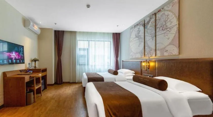 Bed in James Joyce Coffetel Xi'an Lingtong The Terracotta Army Huaqingchi University Town Metro Station