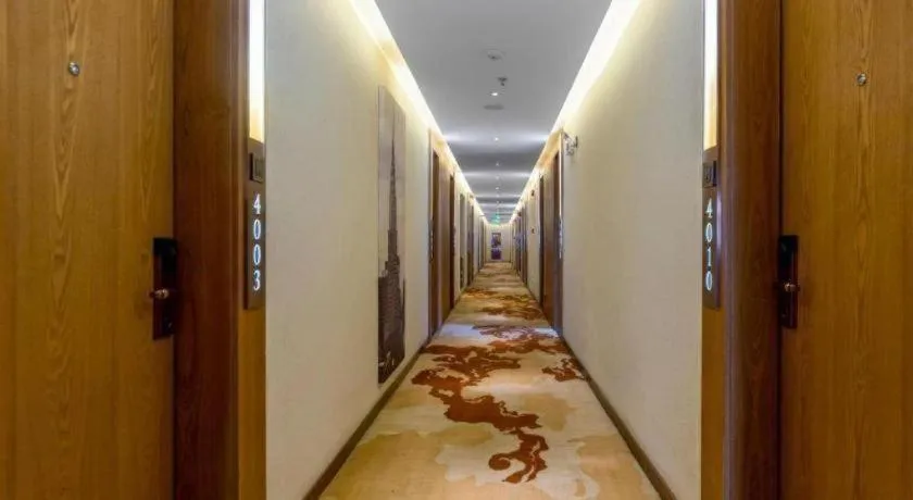 James Joyce Coffetel Xi'an Lingtong The Terracotta Army Huaqingchi University Town Metro Station