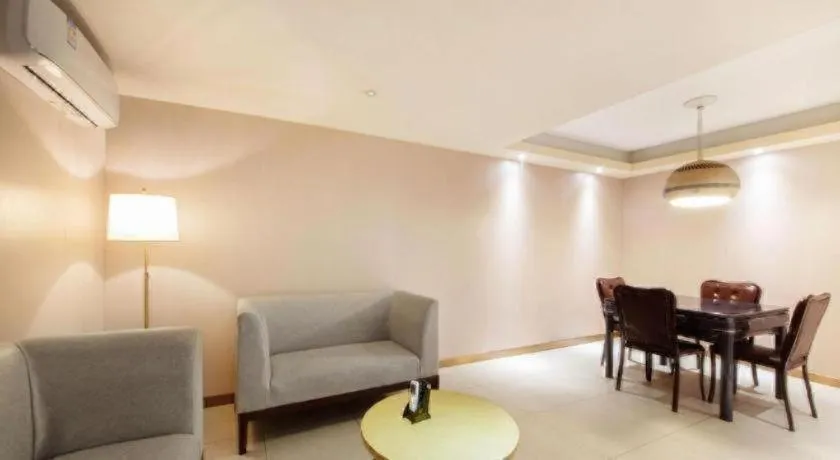 Lavande Hotels Xinyu Chengbei Square