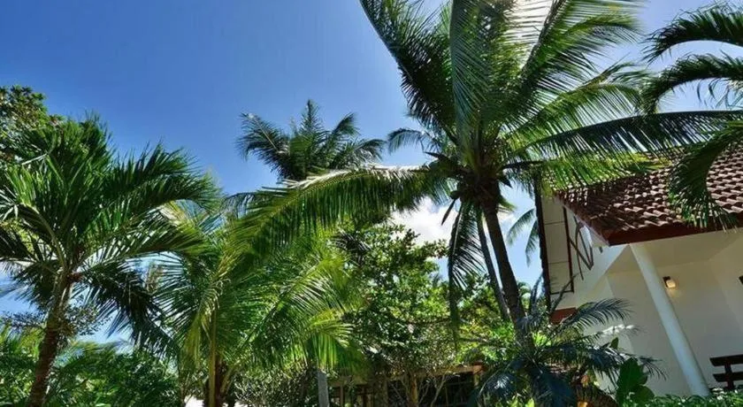 Alongkot Beach Resort Khanom