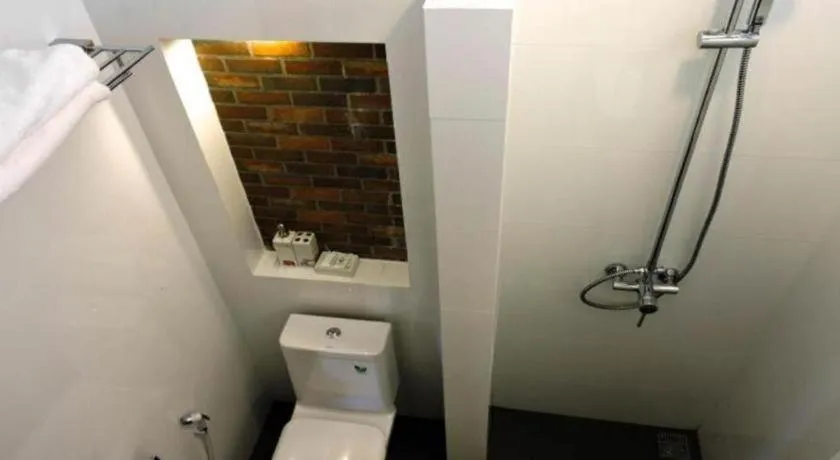 Alongkot Beach Resort Khanom