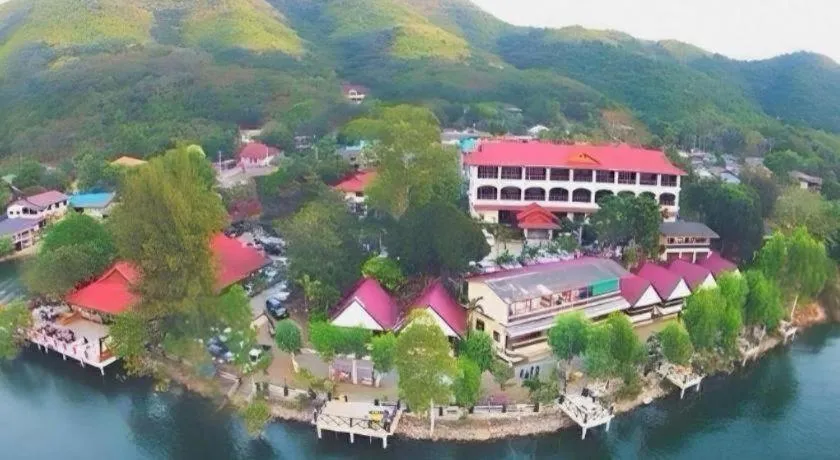 Rim Kaeng resort