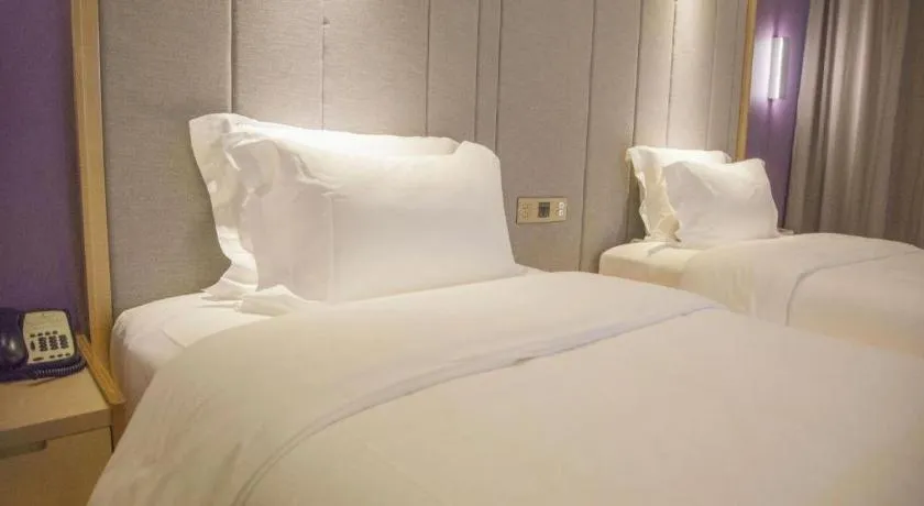 Bed in Lavande Hotels Guangzhou Fangcun Huadiwan Metro Station