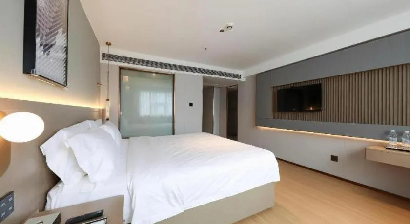 Bed in Lavande Hotels Guangzhou Fangcun Huadiwan Metro Station