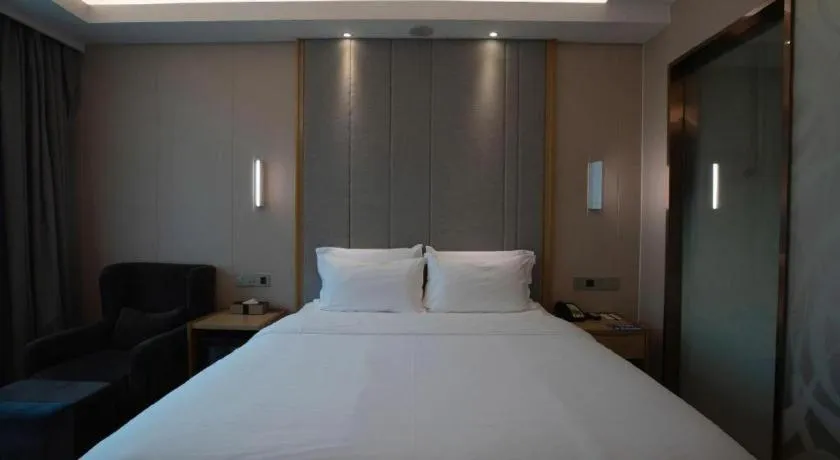 Bed in Lavande Hotels Guangzhou Fangcun Huadiwan Metro Station