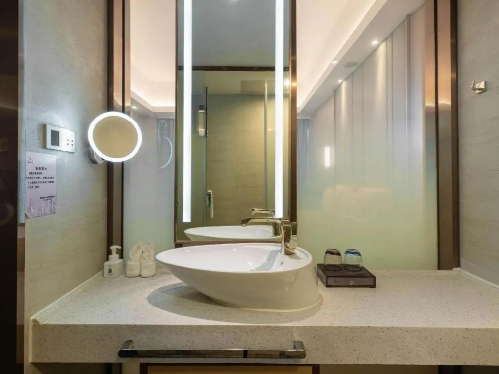 Lavande Hotels Guangzhou Fangcun Huadiwan Metro Station