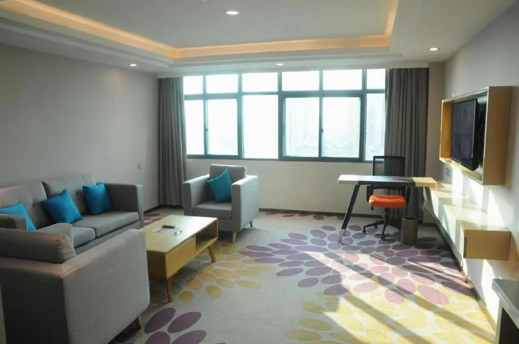 Lavande Hotels Guangzhou Fangcun Huadiwan Metro Station